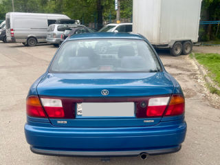 Mazda 323 foto 4