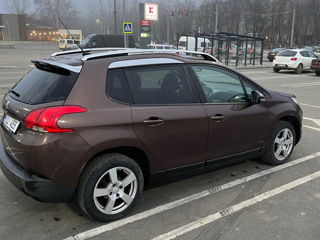 Peugeot 2008 foto 3