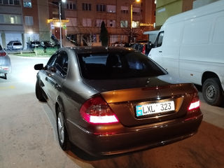 Mercedes E-Class foto 3