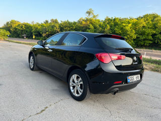 Alfa Romeo Giulietta фото 3