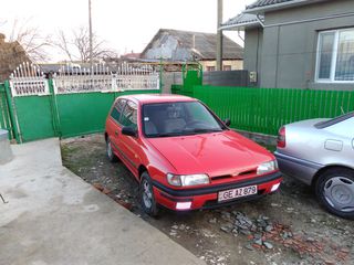 Nissan Sunny foto 2