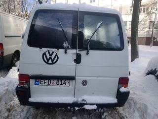 Volkswagen Caravelle foto 3