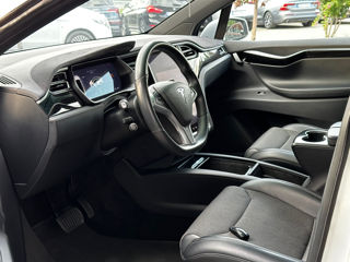 Tesla Model X foto 9