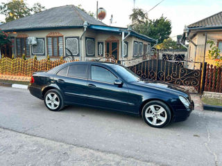 Mercedes E-Class foto 2