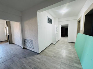 Apartament cu 3 camere, 97 m², Botanica, Chișinău foto 3