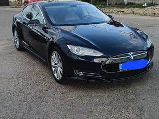 Tesla Model S foto 2