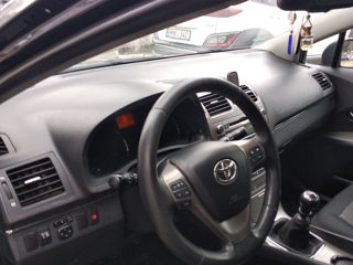 Toyota Avensis foto 5