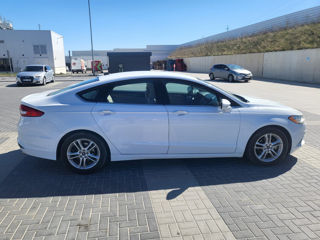 Ford Fusion foto 3