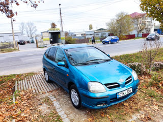 Nissan Almera Tino foto 10