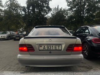 Mercedes E-Class foto 8