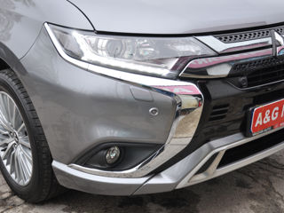 Mitsubishi Outlander foto 3