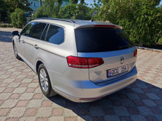 Volkswagen Passat foto 3