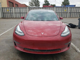 Tesla Model 3 foto 3