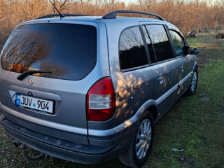 Opel Zafira foto 4