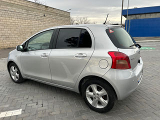 Toyota Yaris foto 4