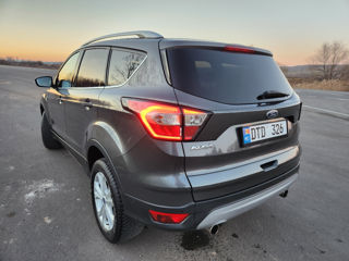 Ford Kuga foto 3