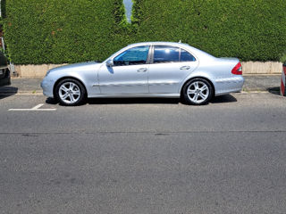 Mercedes E-Class foto 8