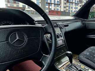 Mercedes E-Class foto 6