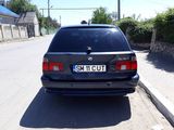 BMW 5 Series foto 1