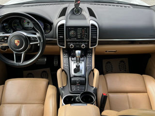 Porsche Cayenne foto 11