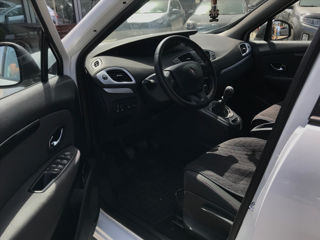 Renault Scenic foto 9