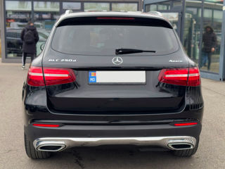 Mercedes GLC foto 6