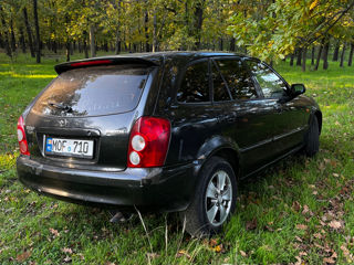 Mazda 323 foto 2