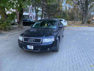 Audi A4 foto 1