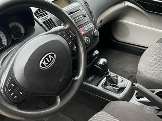 KIA Ceed foto 2