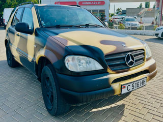 Mercedes M-Class foto 2