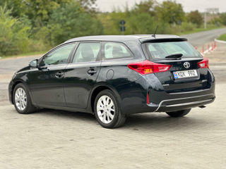 Toyota Auris foto 4