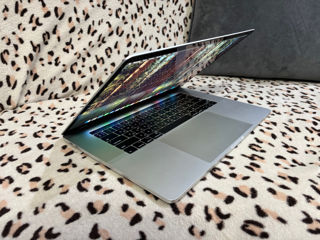 MacBook Pro 15 2018 foto 3