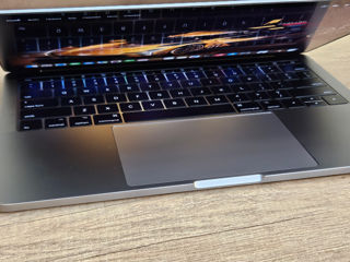 Apple MacBook Pro 13 2017 (i7/16Gb/256Gb) foto 7