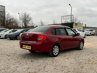 Renault Clio foto 3