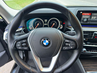 BMW 5 Series foto 12