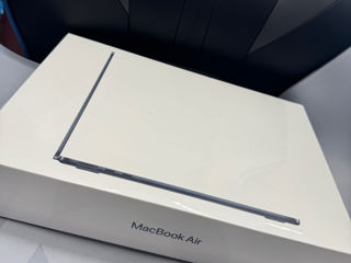MacBook Air 13.6  Proccesor M2 8/256gb  Midnight  Sigilat  Original Garantie Apple