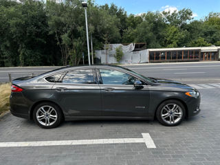 Ford Fusion foto 2