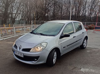 Renault Clio foto 9