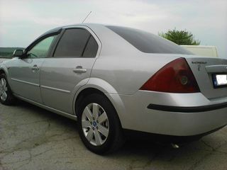 Ford Mondeo foto 6