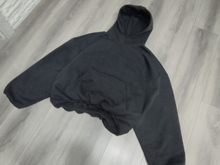 Продаю yeezy gap balenciaga