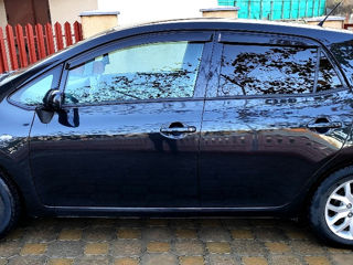 Toyota Auris foto 4