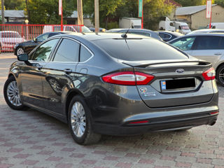 Ford Fusion foto 3