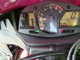 Honda CBR600RR foto 2