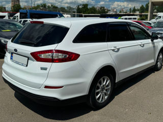 Ford Mondeo foto 6