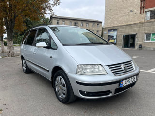 Volkswagen Sharan foto 2