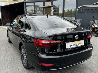 Volkswagen Jetta foto 4