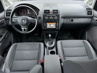 Volkswagen Touran foto 10