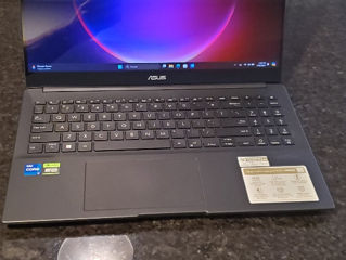 Asus Oled gaming laptop i7 13th Gen RTX 3050 6GB