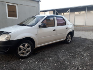 Dacia Logan foto 1