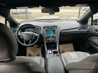 Ford Fusion foto 8